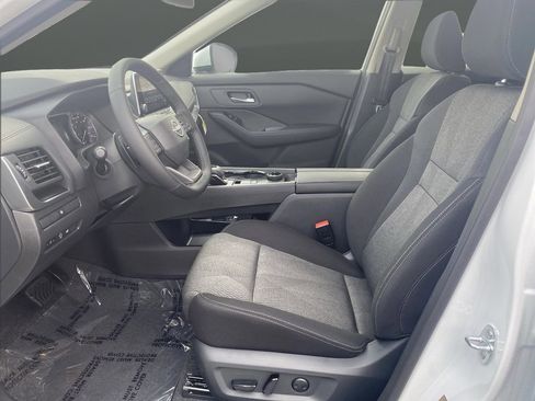 New 2026 Nissan Rogue SV image 5