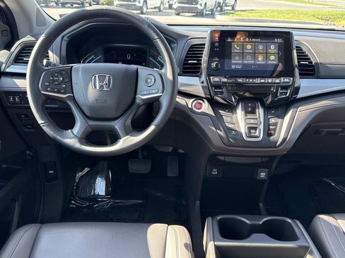 Used 2024 Honda Odyssey EX-L image 2