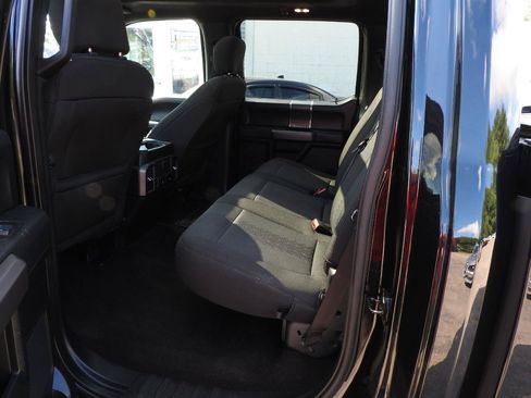 Used 2019 Ford F150 XLT w/ Equipment Group 302A Luxury AWD/4WD image 9