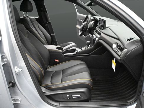 Certified 2026 Acura Integra A-Spec image 23