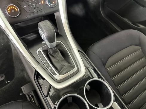 Used 2014 Ford Fusion SE image 20