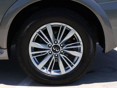 Used 2019 INFINITI QX80 Luxe image 8
