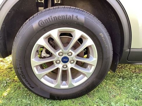 Used 2022 Ford Escape SE w/ Cold Weather Package image 8