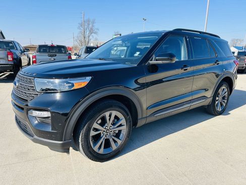 Used 2023 Ford Explorer XLT w/ Equipment Group 202A image 35