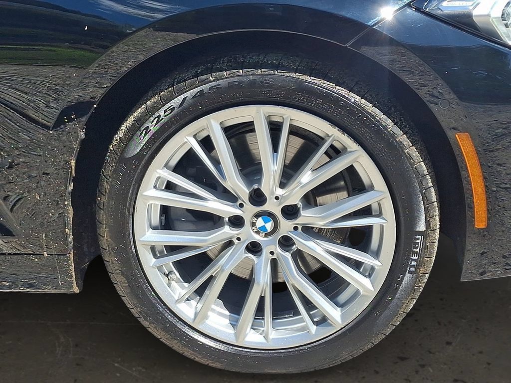Certified 2024 BMW 330i xDrive Sedan w/ Premium Package AWD/4WD image 9