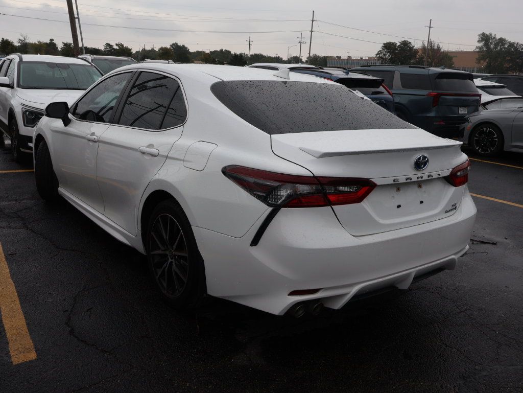 Used 2024 Toyota Camry SE FWD image 9