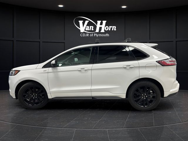 Used 2020 Ford Edge ST-Line w/ Cold Weather Package AWD/4WD image 4