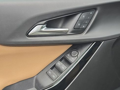 Used 2025 Chevrolet Equinox ACTIV w/ Safety and Technology Package image 20