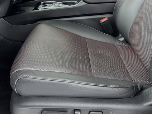 Certified 2025 Honda Ridgeline Black Edition image 19