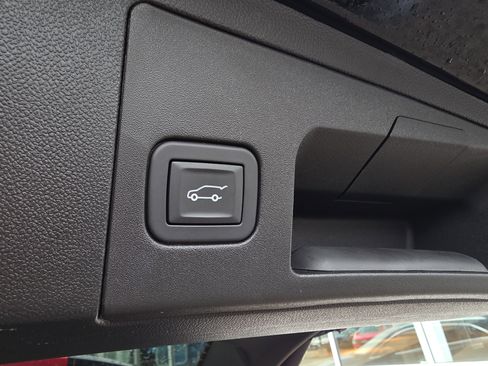 Used 2025 Cadillac XT5 Premium Luxury image 42