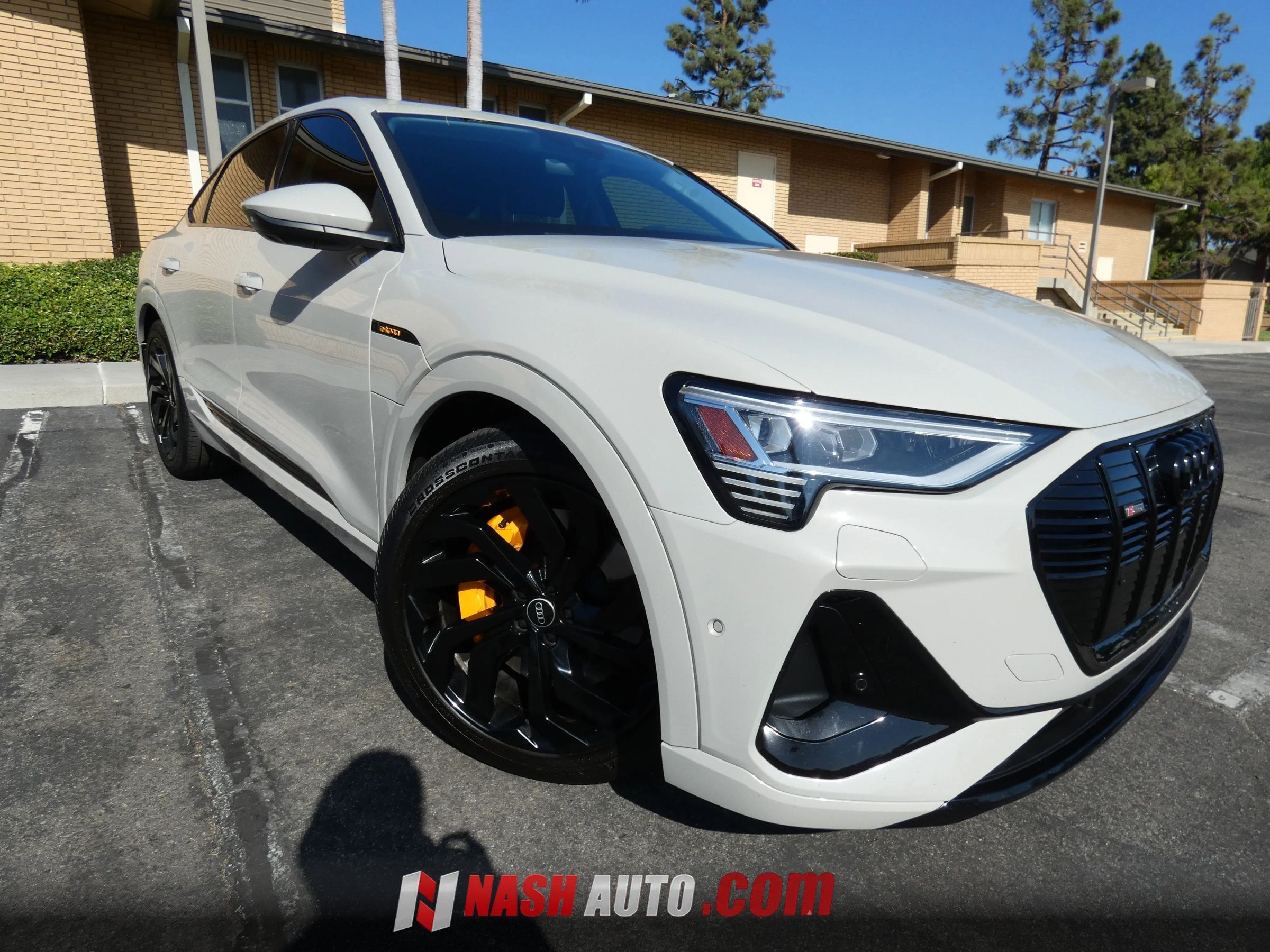 Used 2022 Audi e-tron Premium Plus w/ Premium Plus Package AWD/4WD image 5