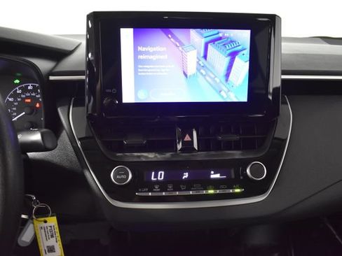 Used 2025 Toyota Corolla LE FWD image 16