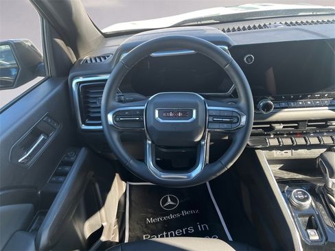 Used 2024 GMC Canyon Elevation w/ Elevation Premium Package image 8