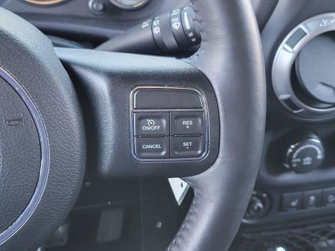 Used 2016 Jeep Wrangler Unlimited Rubicon w/ Connectivity Group image 6