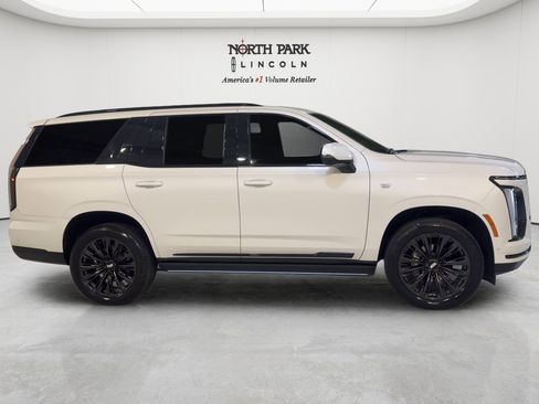Used 2025 Cadillac Escalade Sport w/ LPO, ONYX Package AWD/4WD image 6