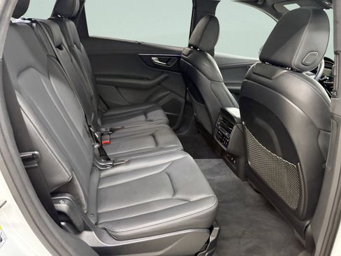 Used 2025 Audi Q7 3.0T Prestige image 23