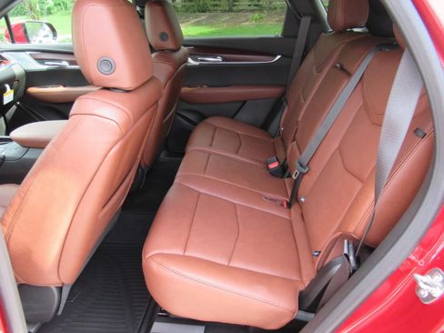 New 2026 Cadillac XT5 Premium Luxury w/ Driver Assist Package FWD image 33