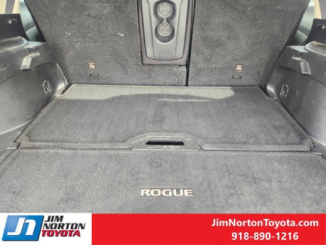 Used 2019 Nissan Rogue SV w/ Sun & Sound Touring Package FWD image 32