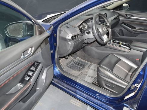 Used 2023 Nissan Altima 2.5 SR image 12