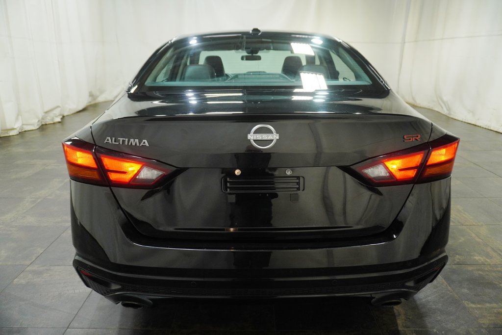 Used 2024 Nissan Altima 2.5 SR FWD image 5