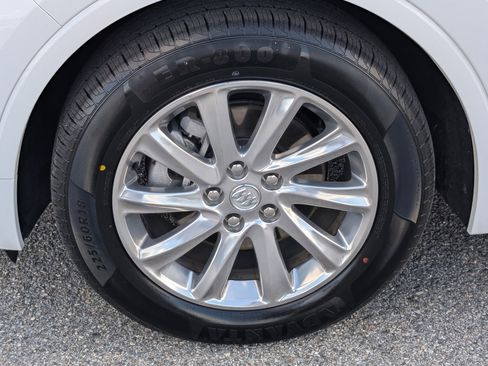 Used 2020 Buick Envision Essence FWD image 13
