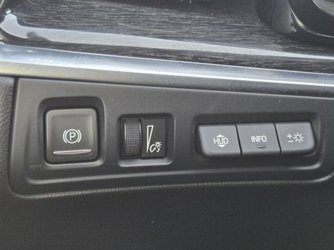 Used 2023 Cadillac XT5 Premium Luxury w/ Technology Package FWD image 19