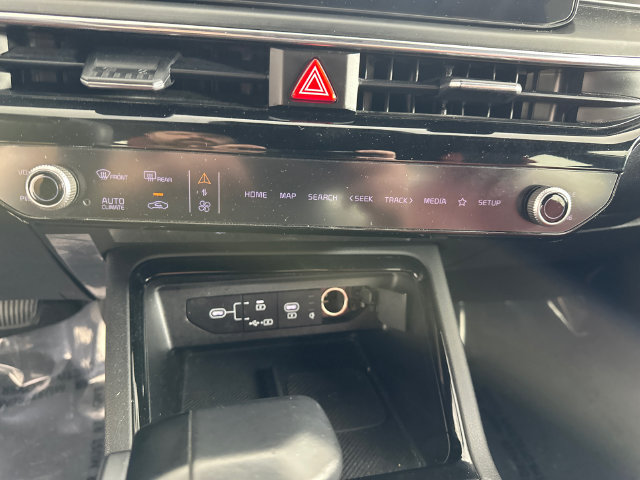 Used 2025 Kia K5 GT-Line w/ GT-Line Premium Package FWD image 19