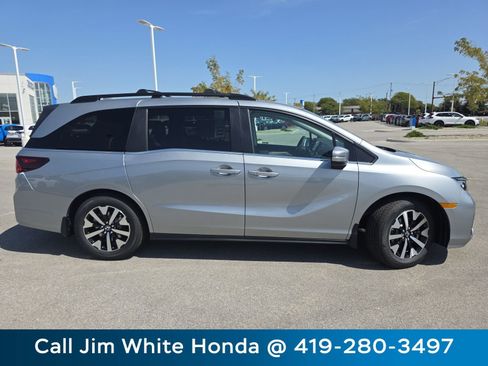 Used 2026 Honda Odyssey EX-L image 13