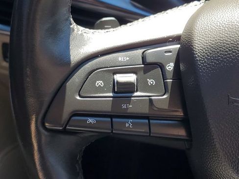 Used 2019 Cadillac XT4 Luxury w/ Cold Weather Package AWD/4WD image 17