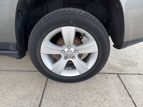 Used 2012 Jeep Compass Sport image 28