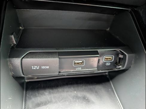 Used 2022 Kia Telluride LX AWD/4WD image 17
