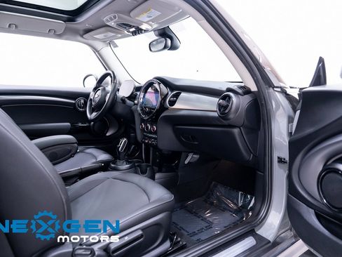 Used 2023 MINI Cooper 2-Door Hardtop image 43