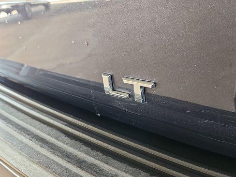Used 2025 Chevrolet Tahoe LT RWD image 25