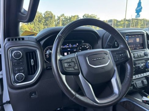 Used 2021 GMC Sierra 1500 Denali w/ Technology Package AWD/4WD image 11