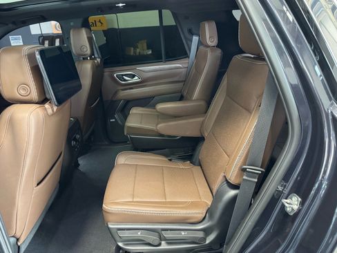 Used 2023 Chevrolet Tahoe High Country w/ Advanced Technology Package AWD/4WD image 14