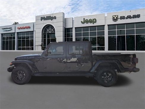 New 2025 Jeep Gladiator Sport image 7
