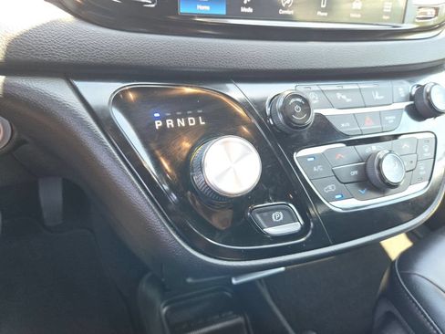 Used 2025 Chrysler Pacifica Select FWD image 29