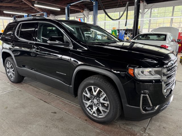 Used 2023 GMC Acadia SLT w/ Preferred Package AWD/4WD image 5