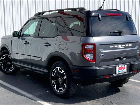 Used 2024 Ford Bronco Sport Outer Banks w/ Tech Package image 10