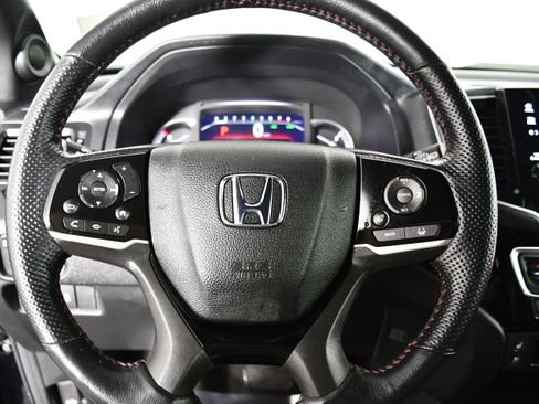 Certified 2024 Honda Passport Black Edition image 20