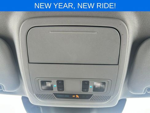 Certified 2022 Ford Explorer XLT image 40