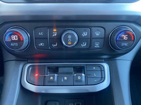 Used 2023 GMC Acadia SLE w/ Driver Convenience Package image 22