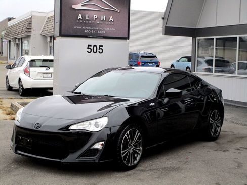 Used 2016 Scion FR-S image 5