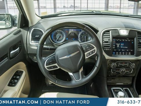 Used 2018 Chrysler 300 Limited w/ Safetytec Plus Group RWD image 5