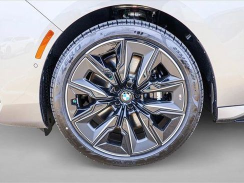 New 2026 BMW 760i xDrive w/ Executive Package AWD/4WD image 9