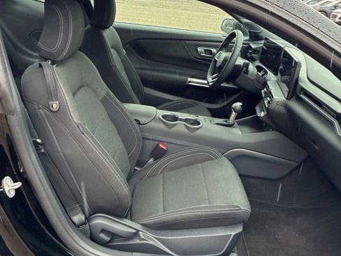 Used 2026 Ford Mustang Coupe RWD image 9