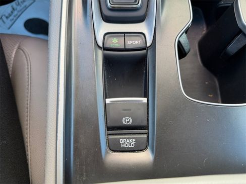 Used 2018 Honda Accord Touring image 22