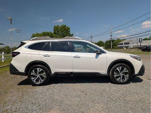 Used 2022 Subaru Outback Touring XT AWD/4WD image 4