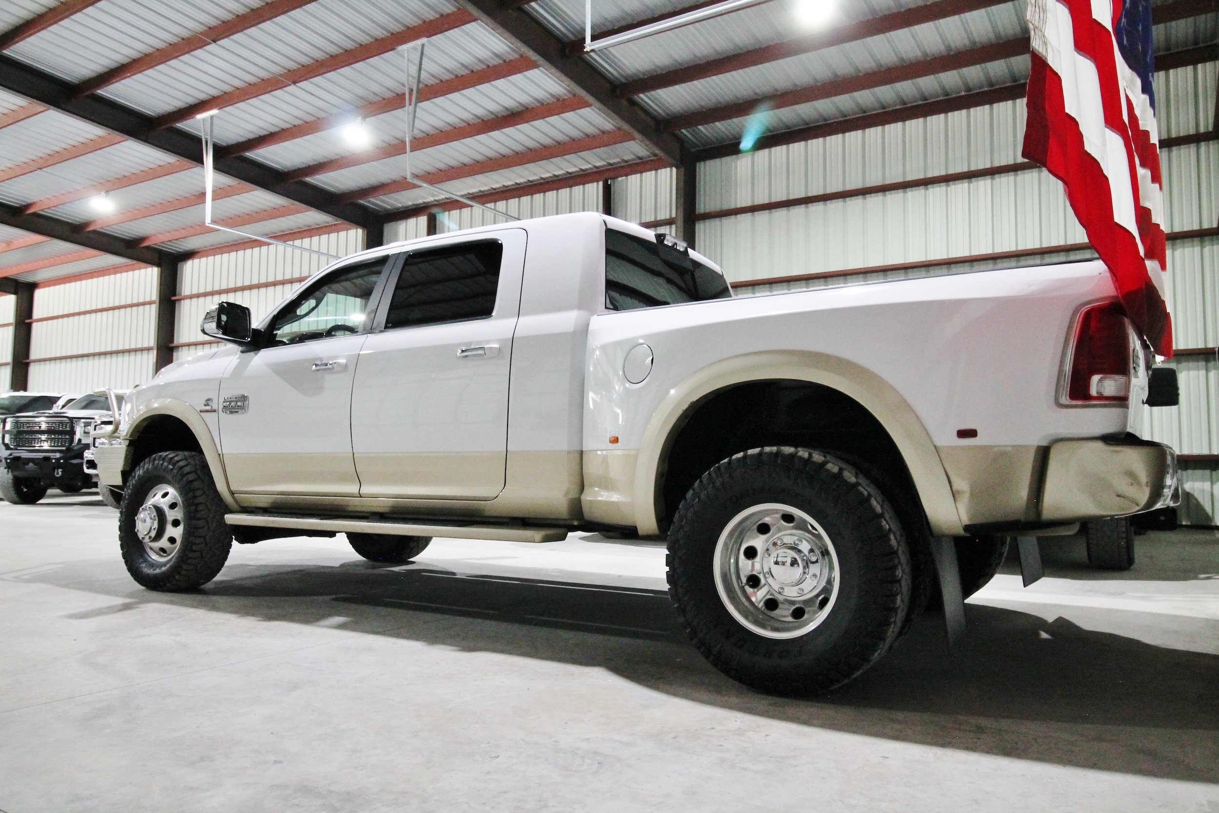 Used 2016 RAM 3500 Laramie Longhorn AWD/4WD image 8