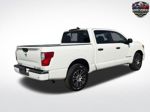 Used 2024 Nissan Titan SV AWD/4WD image 5